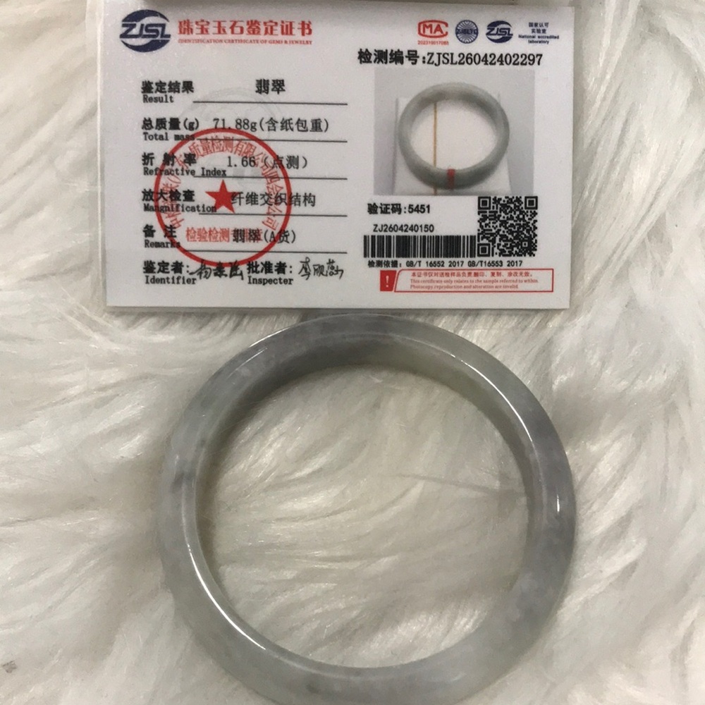 Smooth Gray-White Jade Bangle Bracelet